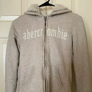 I’m selling an Abercrombie jacket!